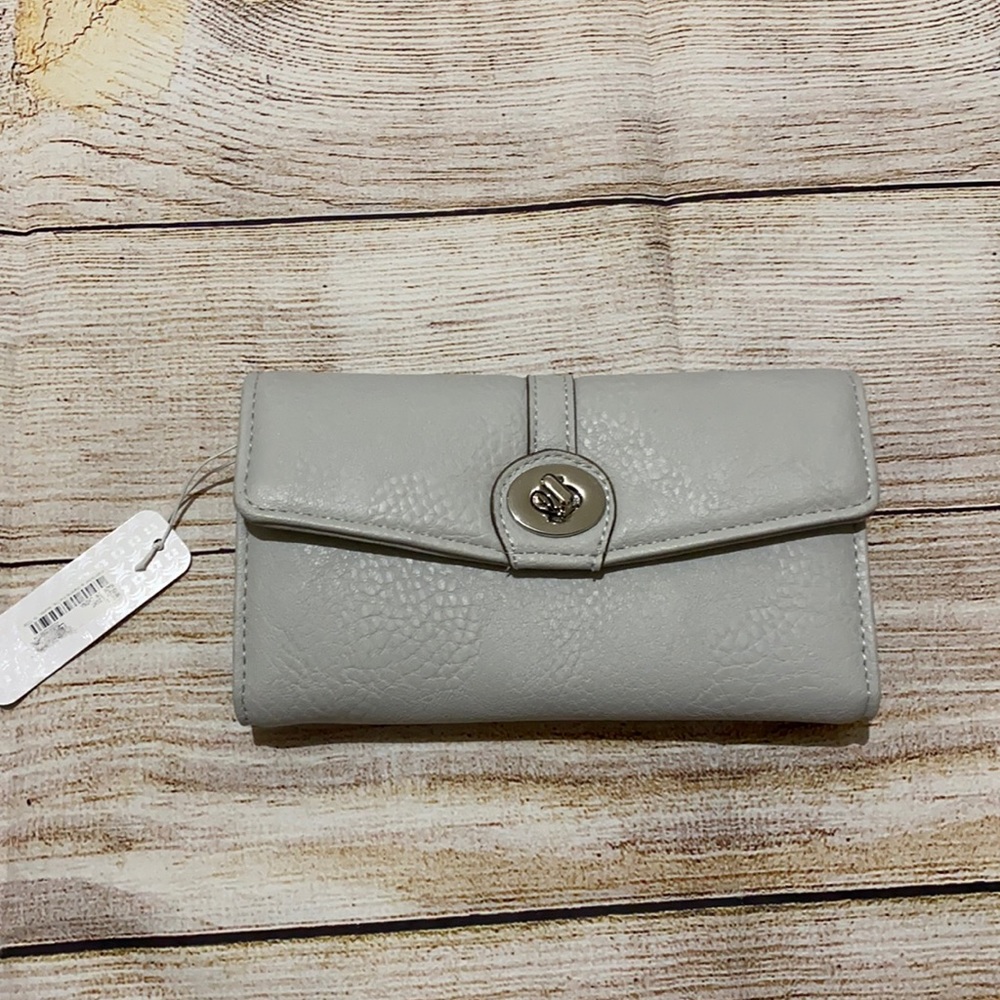 Light grey clutch purse
